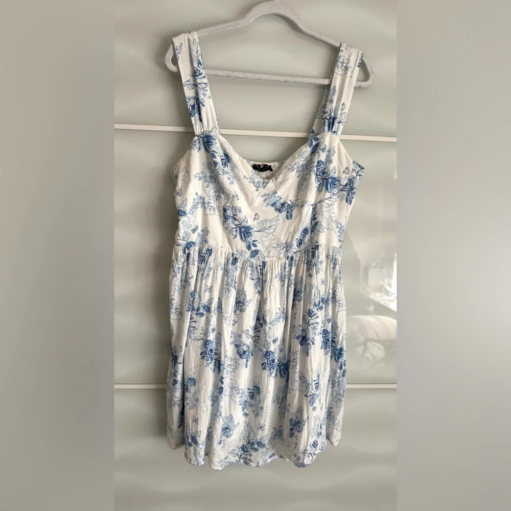 Dynamite Blue and White Floral sweetheart flare dress xl spring summer - Picture 3 of 6